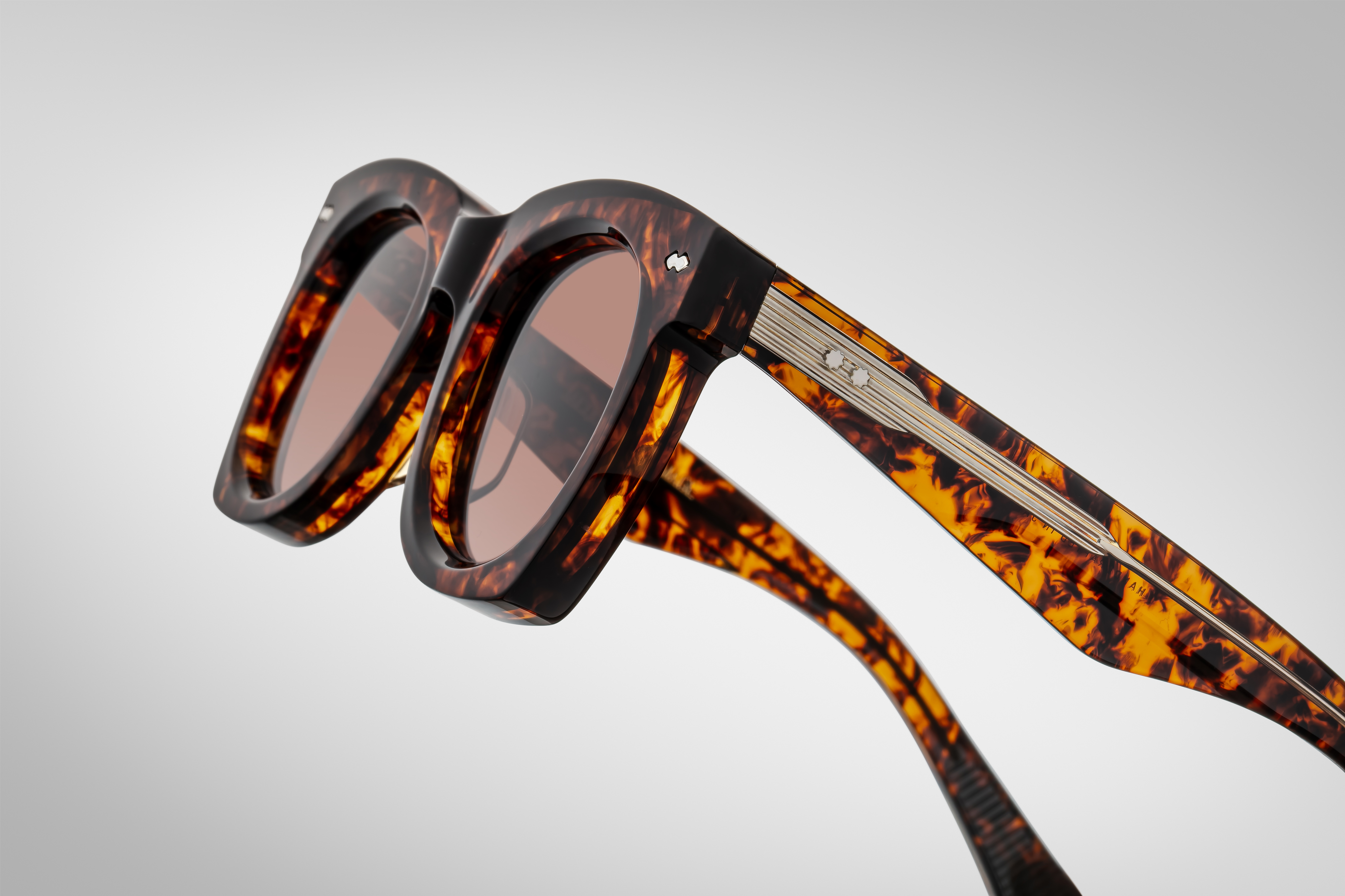 AVA – Jacques Marie Mage